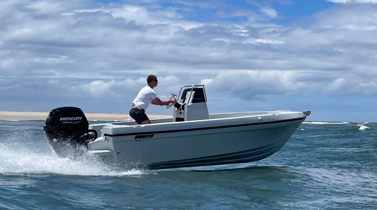 500-centre-console-tiller1